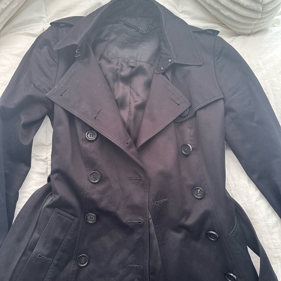 Black Burberry Trenchcoat - Picture 3 of 8